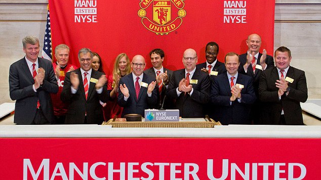 anh em Glazers vẫn đang suy nghĩ nên chọn đối tác nào để bán United anh em Glazers vẫn đang suy nghĩ nên chọn đối tác nào để bán United